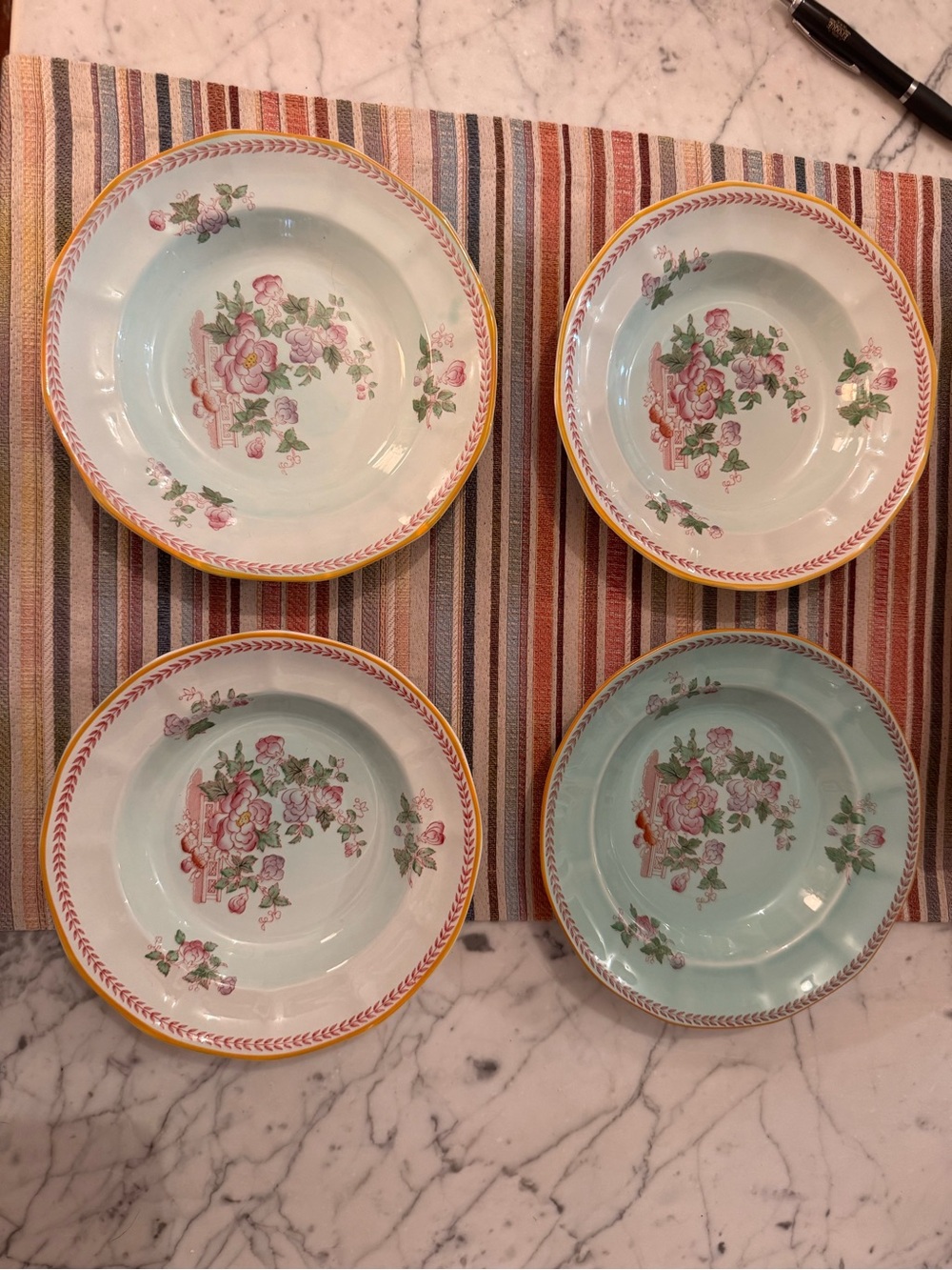 Adams calyx ware shallow bowls, set of 4, EUC